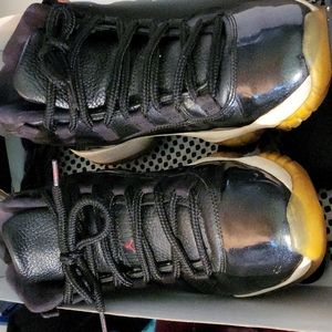 Black Jordan's with white sole